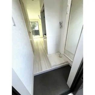 オルテンシア【2階】の玄関