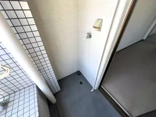 クレッシェンド岸地【1階】の内装