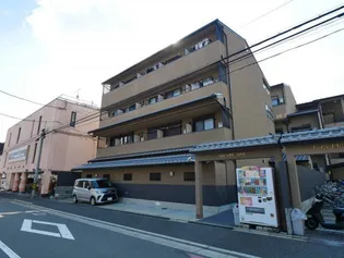 スクウェアワン【1階】の外観