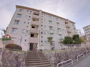 UR逆瀬川団地6号棟の画像