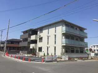 アドラブールの画像