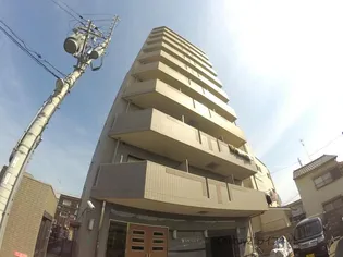 ヴェリテ新大阪【4階】の外観