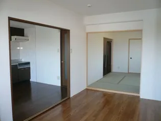 シオス【2階】の居間