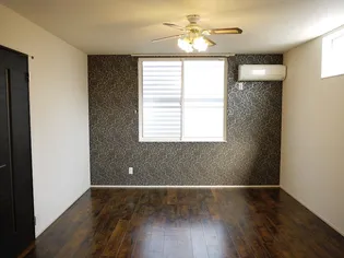 レコルト B【2階】の居間