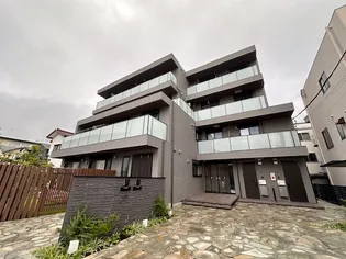 アムフルス参番館【4階】の外観