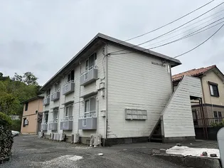 ヒルサイド・ヴィラ【2階】の外観
