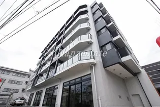 神奈川県川崎市高津区諏訪1【マンション】の外観
