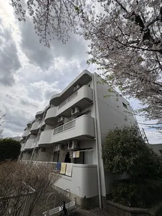 東京都多摩市永山6【マンション】の外観
