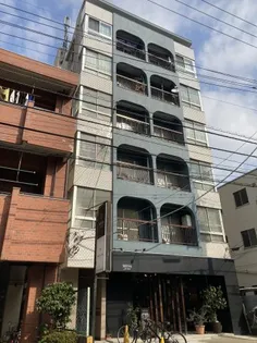 高マンション【2階】の外観