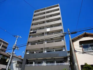 スワンズシティ新大阪の外観