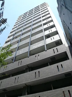 レジディア京町堀【7階】の外観