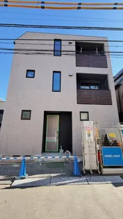 シュヴァル新宿【3階】の外観