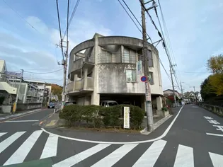 タピエスRフラット【2階】の外観