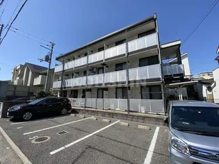 レオパレスアグレアブル【3階】の外観