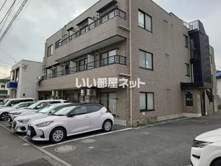 C CULLEの画像