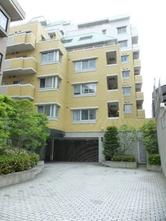 高輪・伊皿子坂ハイツ【1階】の外観