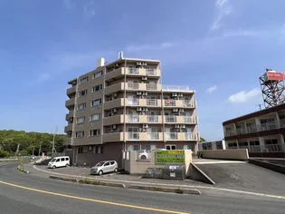 コリーヌ宇部【5階】の外観