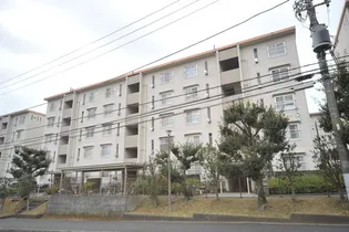 UR下大槻【5階】の外観