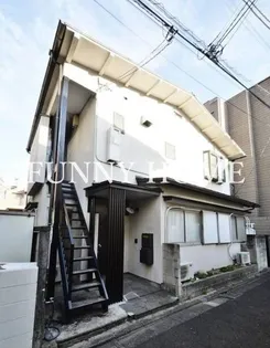東京都世田谷区三軒茶屋2【アパート】の外観
