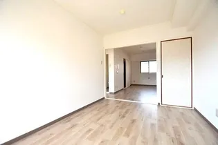 フローレンス尾前【4階】の内装