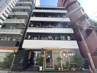 東京都新宿区新宿1【マンション】の外観