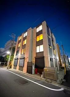 東京都新宿区西五軒町【マンション】の外観