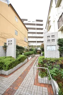 ブリックロード山の手【3階】の外観