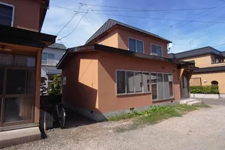 青森県弘前市大字宮園3【一戸建】の外観