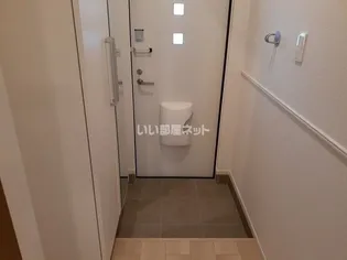 BLUE RISE【1階】の玄関