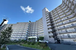 クレスト草津【1階】の外観