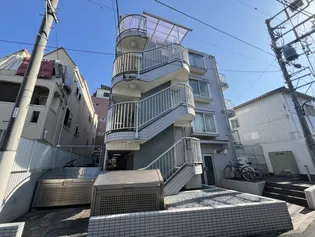 東京都新宿区新宿7【マンション】の外観