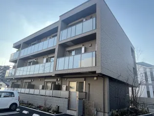 モンターニュ【3階】の外観