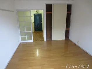 フェニックスV【2階】の居間