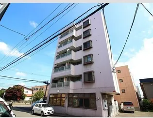 ウィスタリア八軒の画像