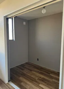 WIPガレージハウスの内装