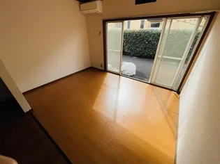 第一コーポ相原【1階】の居間