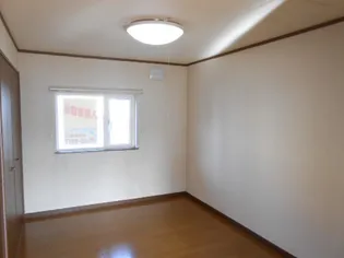 ハイツハピネスII【1階】の居間