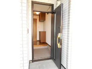 ハイツハピネスII【1階】の玄関