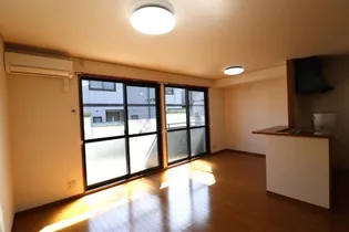 ボン・メゾンの居間
