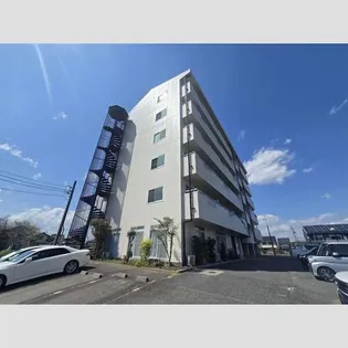 グリーンマンション【4階】の外観