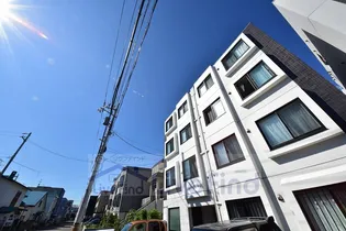 アルセ【3階】の外観