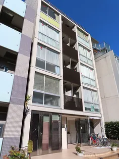 クインズビル【3階】の外観