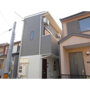 アースクエイク川間の外観