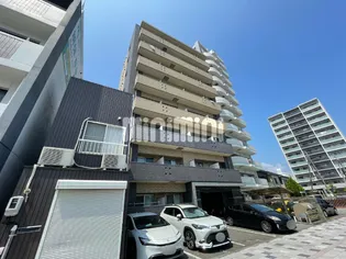 レジデンス吉野【6階】の外観