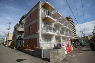 大阪府高槻市南芥川町【マンション】の外観