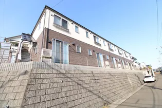 ラ・コッリーナ青葉【2階】の外観