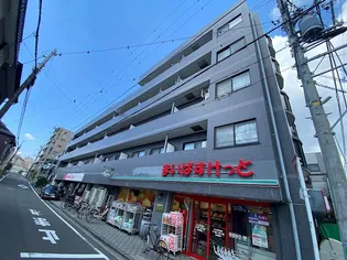 アパルトマントロワバレー・サントル【5階】の外観