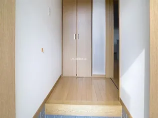 飯野ハイツ 41号の玄関