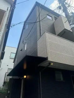 東京都新宿区富久町【一戸建】の外観