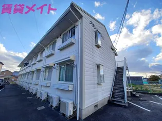 グランメール鈴鹿【2階】の外観